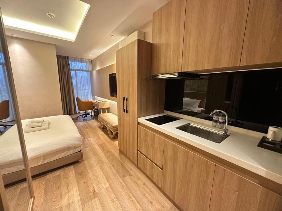 Sf Hotel Penthouse Residences Phnompen Kültér fotó