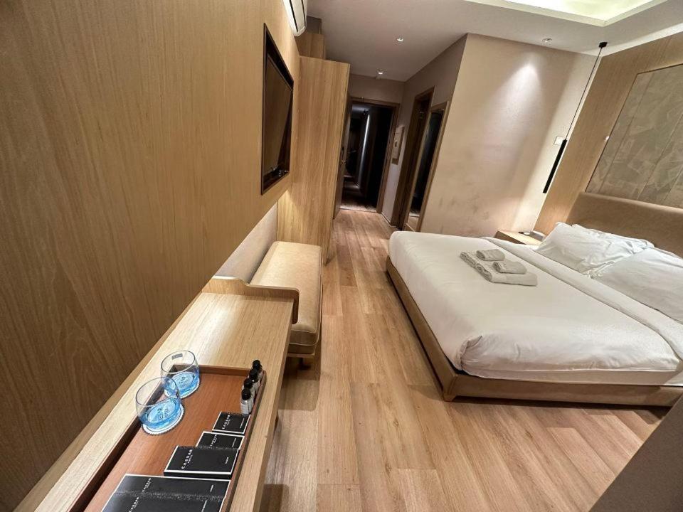 Sf Hotel Penthouse Residences Phnompen Kültér fotó
