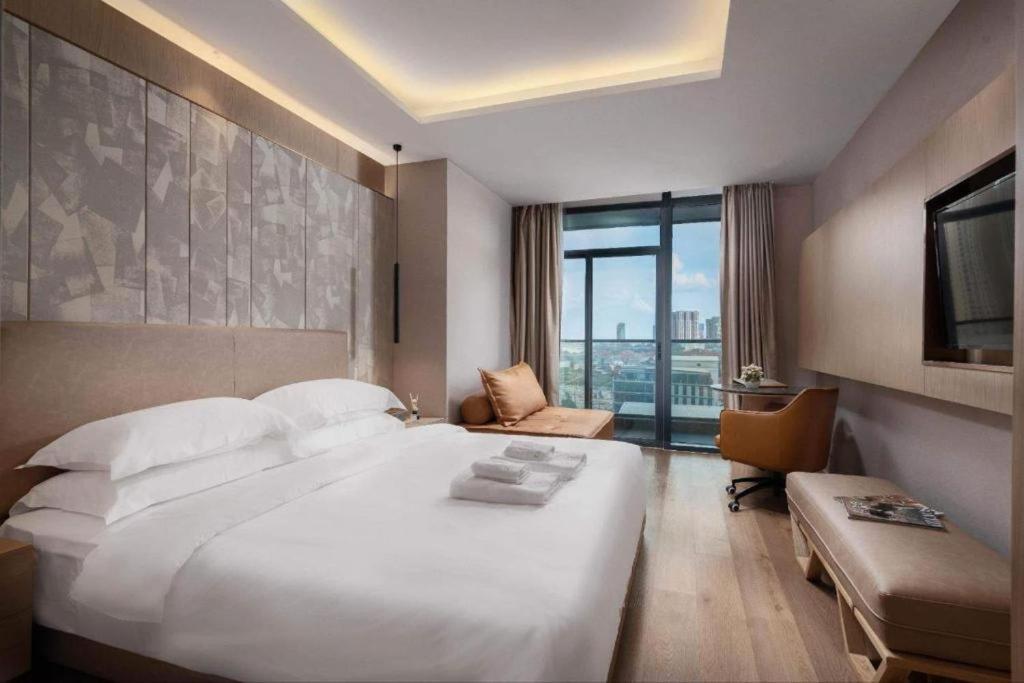 Sf Hotel Penthouse Residences Phnompen Kültér fotó